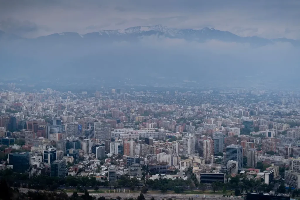 Enviar útiles y uniformes escolares a Chile: cuándo despachar